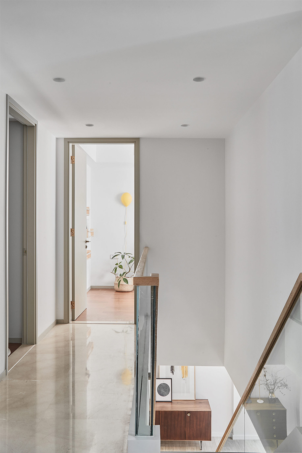 南宁荣和公园墅别墅290平米北欧风格室内装修案例-楼梯 南宁荣和公园墅别墅290平米北欧风格室内装修案例-楼梯